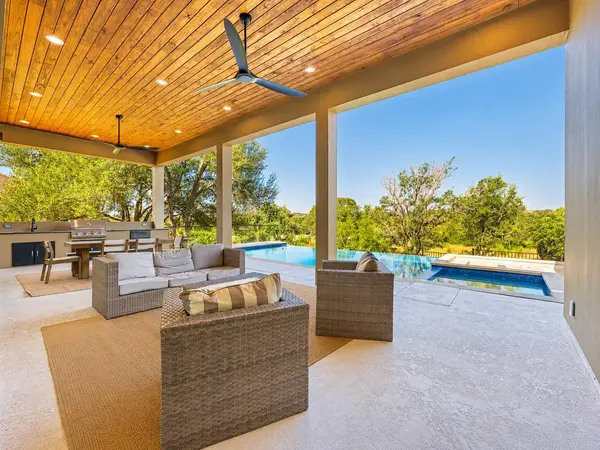 205 Waters View CT, Dripping Springs, TX 78620