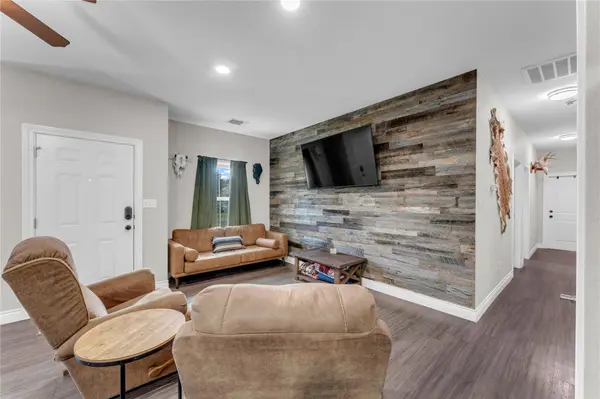 102 Fox CIR, Burnet, TX 78611