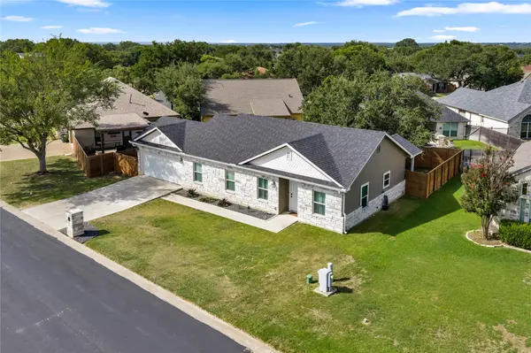102 Fox CIR, Burnet, TX 78611