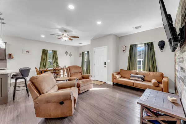 102 Fox CIR, Burnet, TX 78611