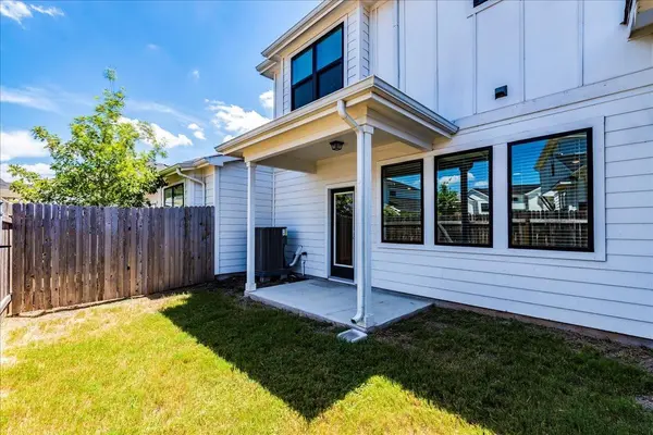 496 Fieldwood DR #B, Buda, TX 78610