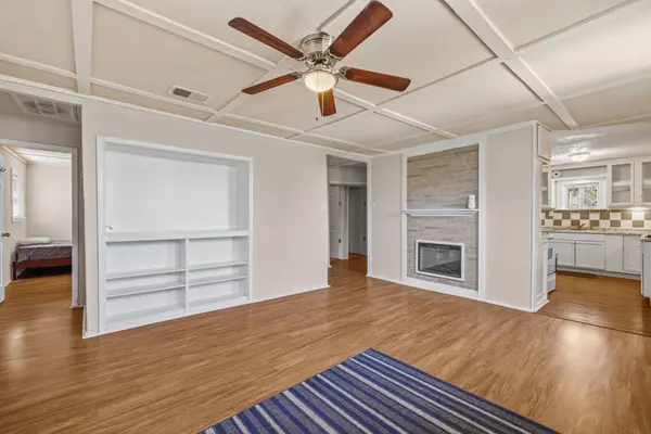 10600 Turkey Bend DR, Jonestown, TX 78645