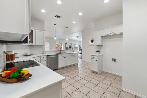 2502 Vernell WAY, Round Rock, TX 78664