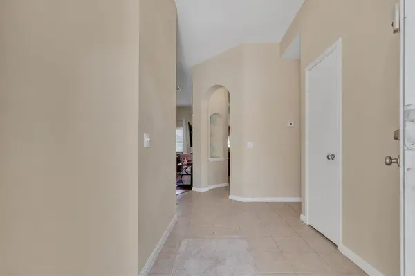 411 Estate DR, Hutto, TX 78634