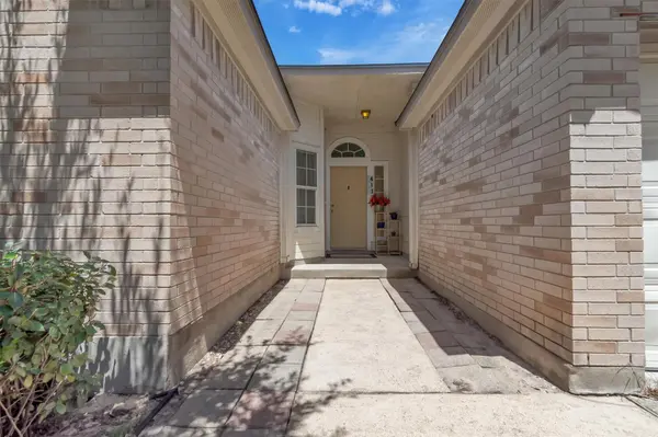 411 Estate DR, Hutto, TX 78634