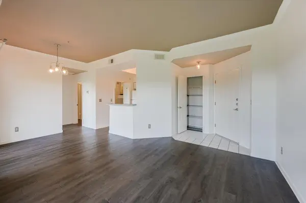 6000 Shepherd Mountain CV #1011, Austin, TX 78730