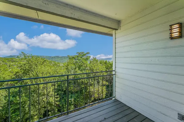 6000 Shepherd Mountain CV #1011, Austin, TX 78730