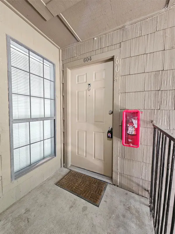 1202 Thorpe LN #604, San Marcos, TX 78666