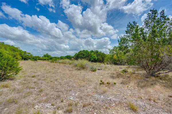 328 Valley LDG, New Braunfels, TX 78132