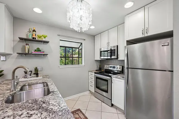 2412 Enfield RD #8, Austin, TX 78703