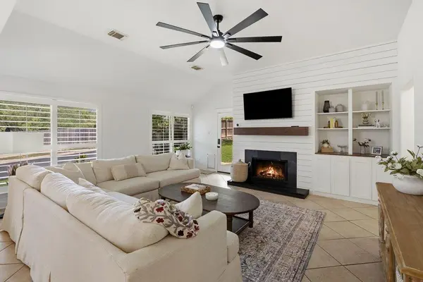4253 Canyon Glen CIR, Austin, TX 78732