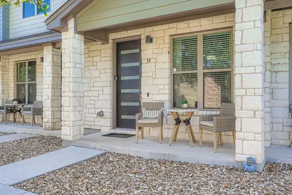 18803 Hogan CIR #14, Point Venture, TX 78645