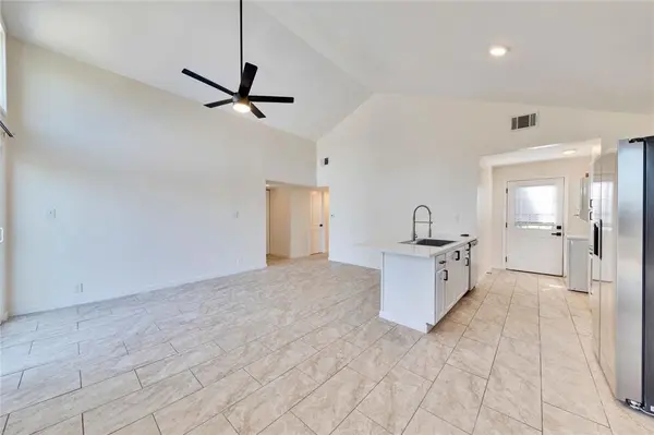 1903 Woodland Ave #B, Austin, TX 78741
