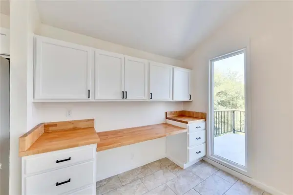 1903 Woodland Ave #B, Austin, TX 78741