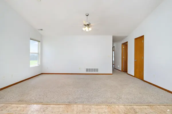 420 Brooklawn CT, Manhattan, KS 66502