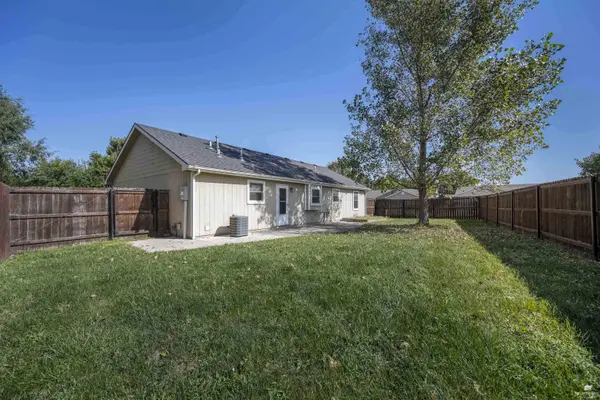 216 Brookvalley DR, Manhattan, KS 66502