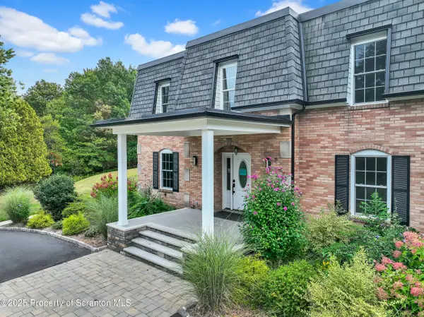 33 Fordham RD, Wilkes-barre, PA 18702