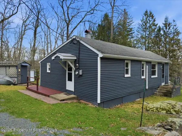 113 Stoney Hill RD, Dingmans Ferry, PA 18328