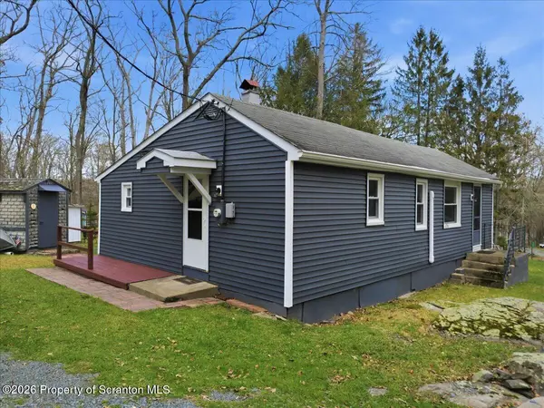 113 Stoney Hill RD, Dingmans Ferry, PA 18328