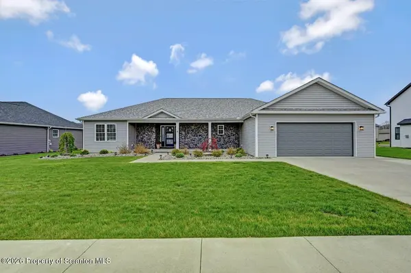 114 Osprey LN, Archbald, PA 18403