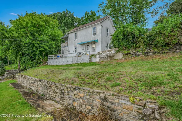 170 Sanderson ST, Old Forge, PA 18518