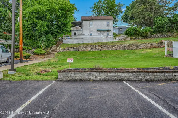 170 Sanderson ST, Old Forge, PA 18518