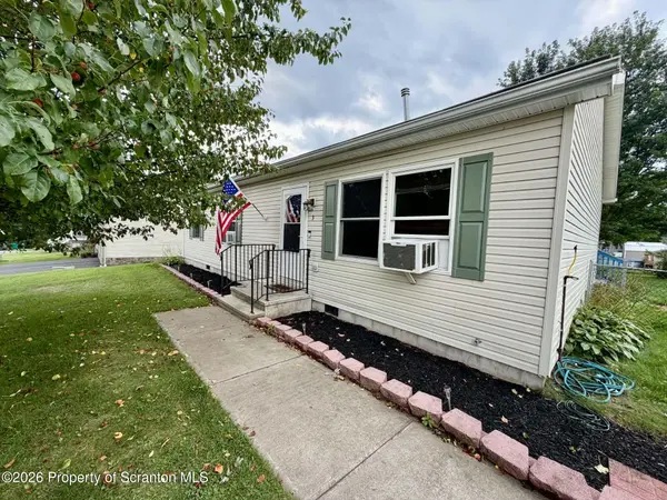 3 Jeanne DR, Tunkhannock, PA 18657