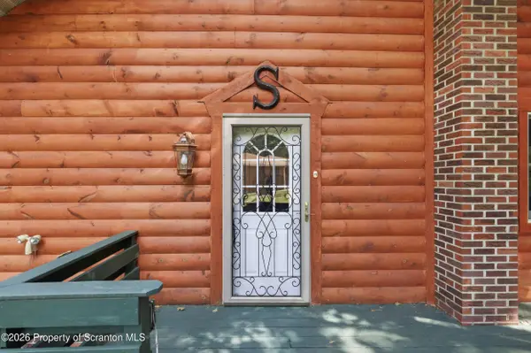 1584 W Mountain Lake DR, Bear Creek, PA 18702