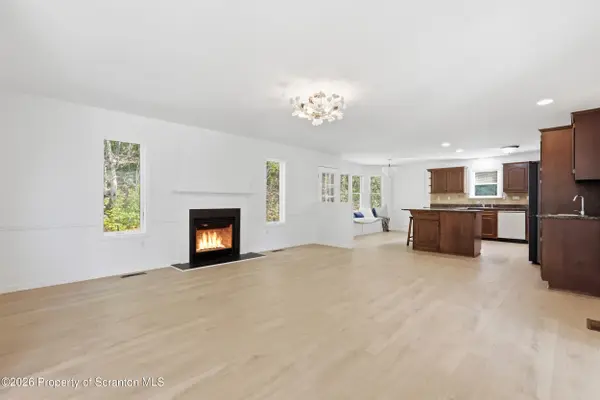 57 Teaberry DR, Drums, PA 18222