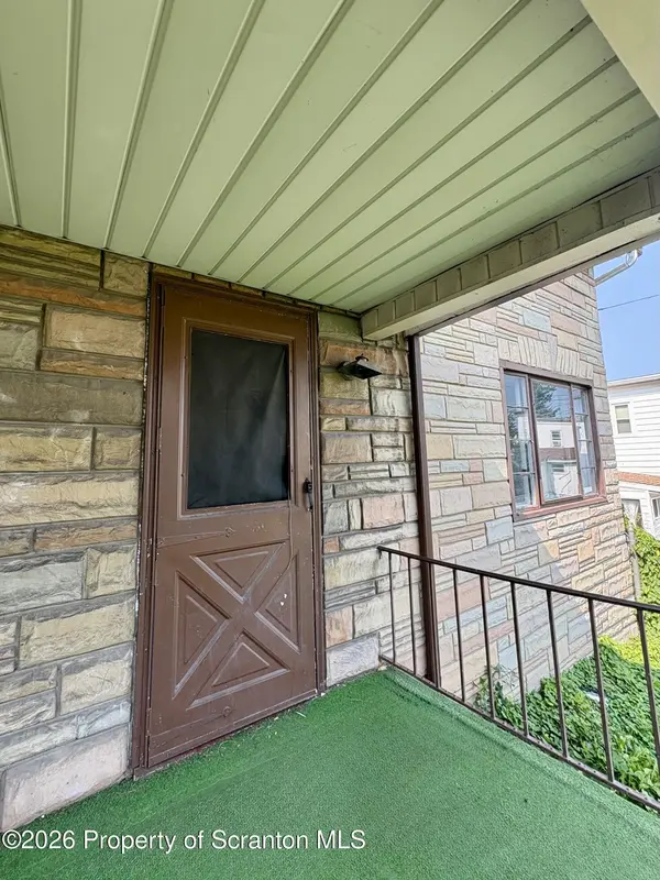 624 Hemlock ST #Rear Right, Scranton, PA 18505
