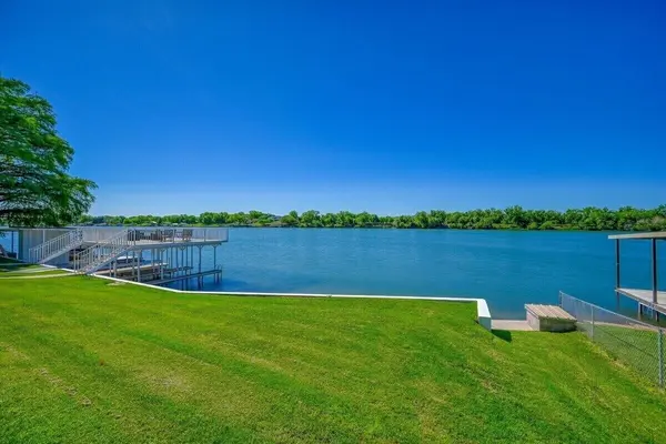 3120 River Oaks DR, Kingsland, TX 78639