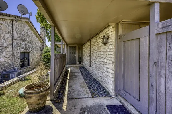101-A Oasis, Horseshoe Bay, TX 78657