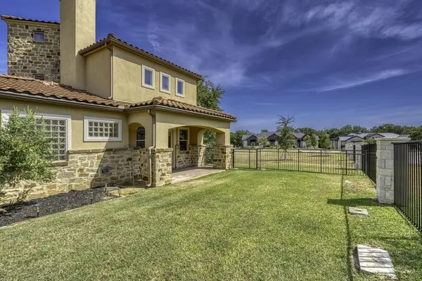 101 Maravilla Way, Horseshoe Bay, TX 78657