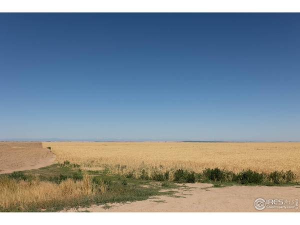 2 104th Avenue, Bennett, CO 80102