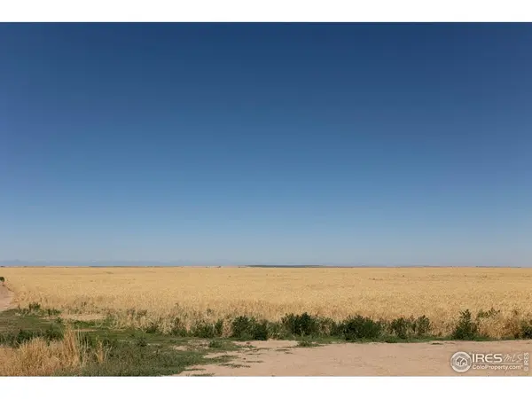 2 104th Avenue, Bennett, CO 80102