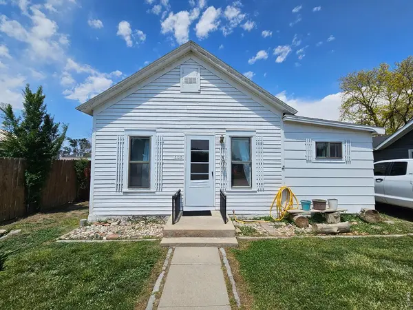 305 W 1st, Iliff, CO 80736