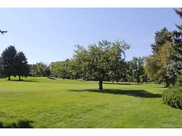 2734 S Heather Gardens, Aurora, CO 80014