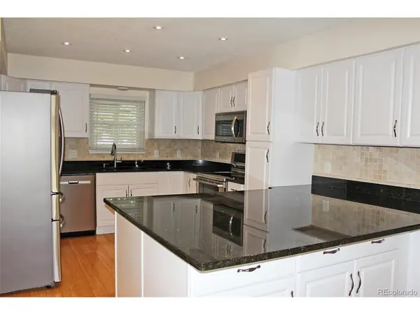 2734 S Heather Gardens, Aurora, CO 80014