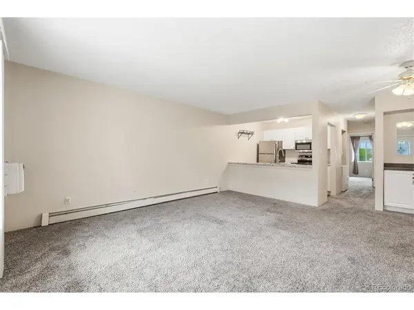 532 Oakwood #D105, Castle Rock, CO 80104