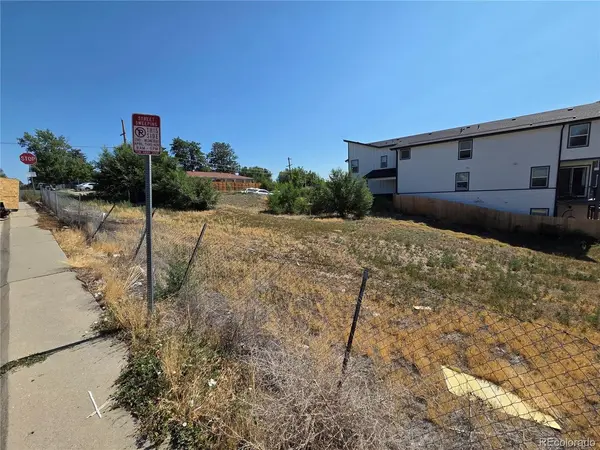890 Winona, Denver, CO 80204