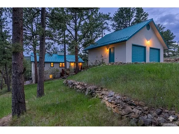 2 King, Nederland, CO 80466