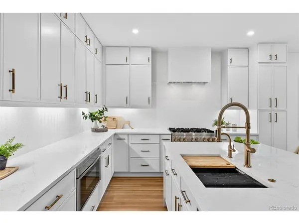 2552 E Alameda #104, Denver, CO 80209