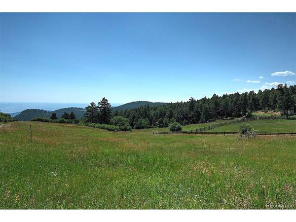 13884 N Trail, Littleton, CO 80127