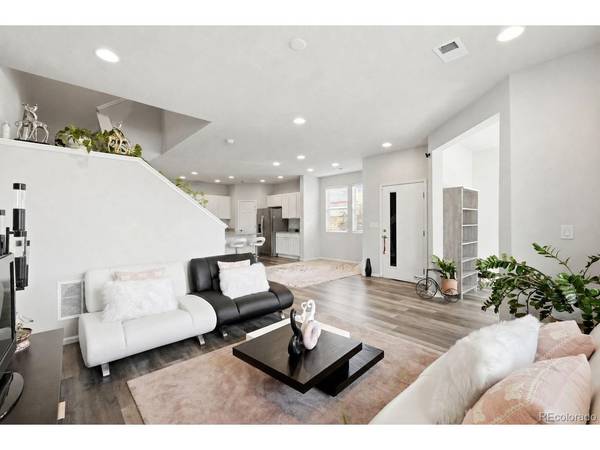 16291 Bolling, Denver, CO 80239