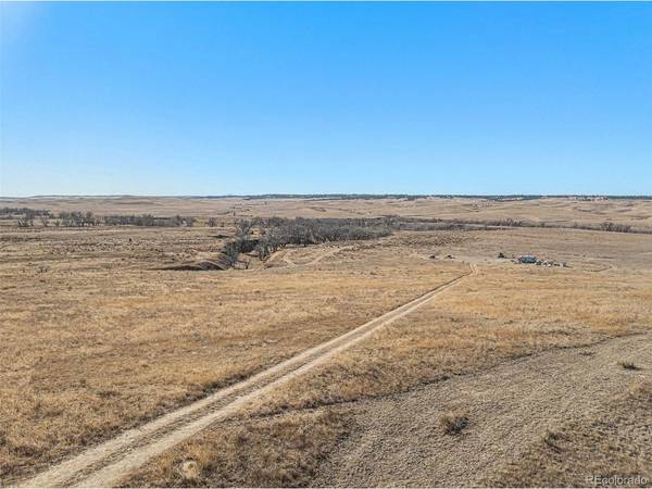 21052 Way of Peace, Deer Trail, CO 80105