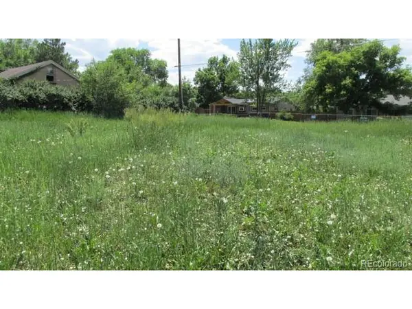 880 Vivian, Lakewood, CO 80401