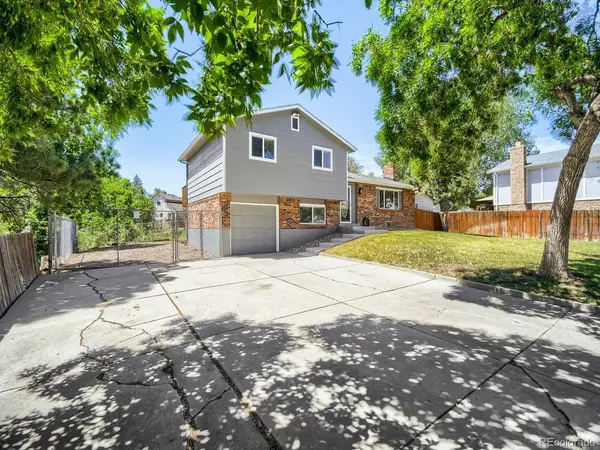 9320 W Burgundy, Littleton, CO 80123