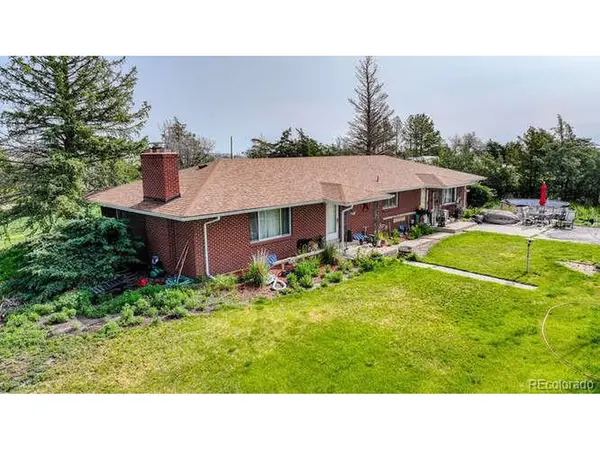 1614 N Manila, Bennett, CO 80102