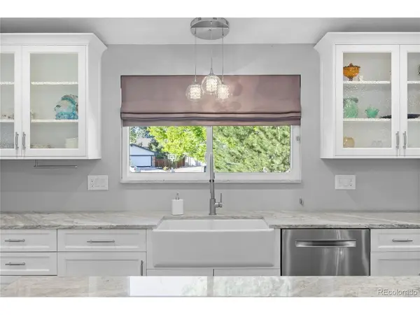 11025 E Berry, Englewood, CO 80111