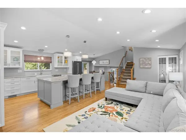 11025 E Berry, Englewood, CO 80111